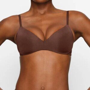 Skims Push Up Plunge Bra Cocoa Size 34DD Wireless Form Lightly Lined